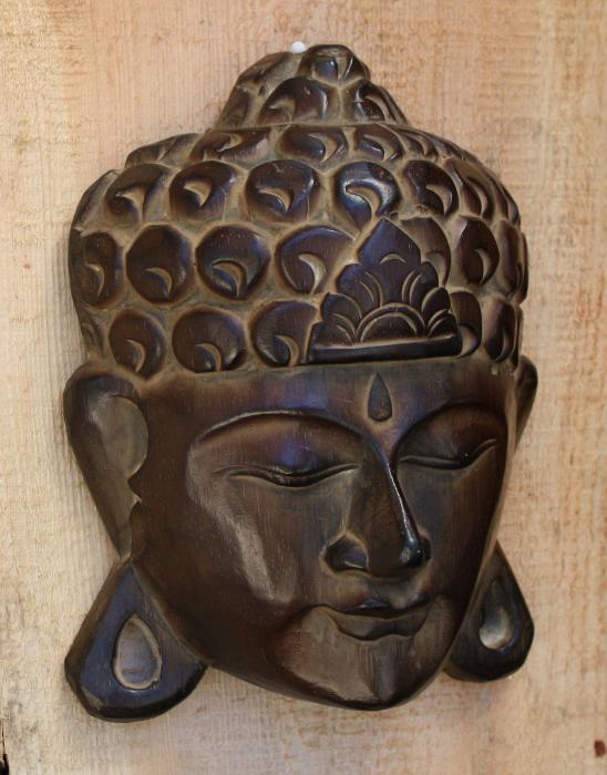 Buddhamaske aus Holz
