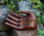 Hand aus Holz